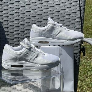 Nike Air Max Zero-White- Kids 2.5Y